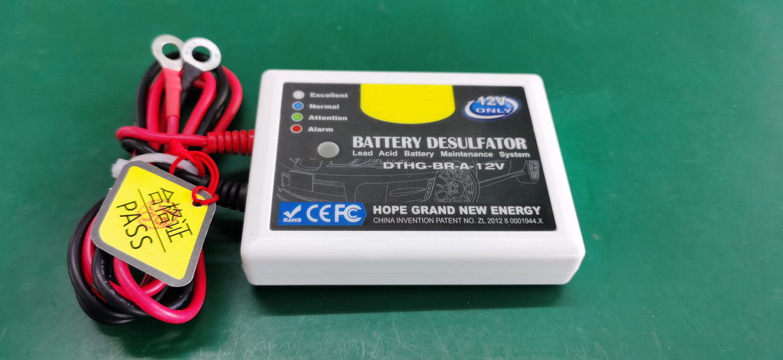 सीई एफसीसी प्रमाणन कार बैटरी डिसल्फेटर 12 वी / 24 वी ईंधन पल्स प्रौद्योगिकी बचाओ